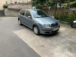 Grau Gebraucht 2006 Skoda Fabia Limousine | 999 € (Guter Preis)
