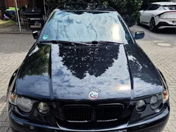 Schwarz Gebraucht 2002 BMW 325 M Sport Limousine | 11.500 €