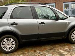 Grau Gebraucht 2008 Fiat Sedici SUV | 4.500 € (Fairer Preis)