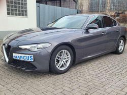 Grau Gebraucht 2019 Alfa Romeo Giulia Limousine | 23.900 € (Guter Preis)