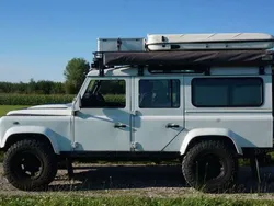 Weiß Gebraucht 2011 Land Rover Defender SE SUV | 64.500 €