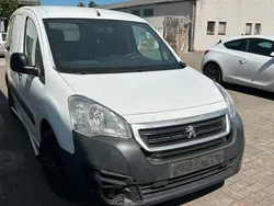 Weiß Gebraucht 2017 Peugeot Partner Van / Kleinbus | 3.799 € (Superpreis)