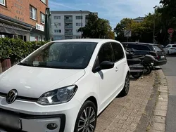 Weiß Gebraucht 2021 VW up! Kleinwagen | 10.800 € (Fairer Preis)