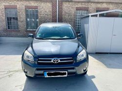 Grau Gebraucht 2006 Toyota RAV4 Executive SUV | 5.100 € (Etwas zu teuer)