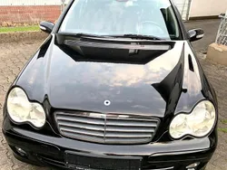 Schwarz Gebraucht 2004 Mercedes C220 Classic Kombi | 3.599 € (Teuer)