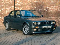 Grau Gebraucht 1989 BMW 325 Shadowline Limousine | 24.900 €