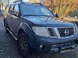 Schwarz Gebraucht 2012 Nissan Navara Abholung | 15.000 € (Fairer Preis)