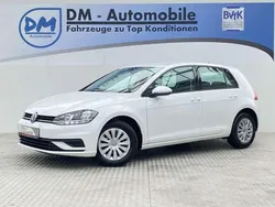 Weiß Gebraucht 2017 VW Golf VII Trendline Limousine | 13.490 € (Fairer Preis)