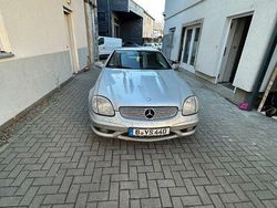 Grau Gebraucht 1997 Mercedes SLK230 Cabrio | 5.700 €