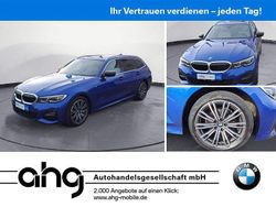 Blau Gebraucht 2020 BMW 320 M Sport Kombi | 29.630 € (Guter Preis)