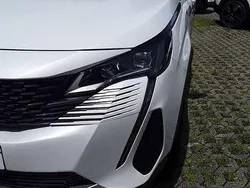 Weiß metallic Gebraucht 2022 Peugeot 3008 GT | 25.800 € (Fairer Preis)