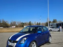 Blau Gebraucht 2005 Suzuki Swift Club Kleinwagen | 2.100 € (Fairer Preis)