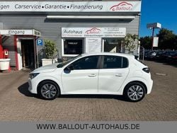 Weiß Gebraucht 2024 Peugeot 208 Active Kleinwagen | 19.450 € (Fairer Preis)