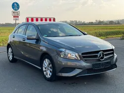 Grau Gebraucht 2015 Mercedes A180 Limousine | 12.790 € (Fairer Preis)