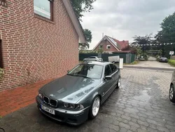 Grau Gebraucht 2002 BMW 520 M Sport Limousine | 6.999 €