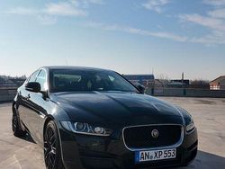 Schwarz Gebraucht 2016 Jaguar XE Prestige Limousine | 14.999 € (Teuer)