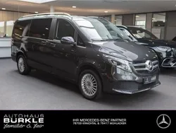 Grau Gebraucht 2022 Mercedes V220 Edition Van / Kleinbus | 56.850 € (Teuer)