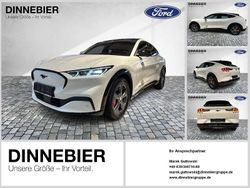 Weiß (metallic) Gebraucht 2022 Ford Mustang Mach-E Premium SUV | 35.399 €