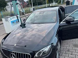 Schwarz Gebraucht 2017 Mercedes E220 Limousine | 24.000 € (Etwas zu teuer)