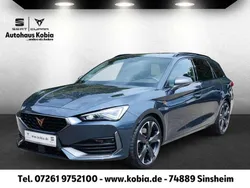 Grau (metallic) Gebraucht 2024 Cupra Leon VZ Kombi | 38.890 € (Fairer Preis)