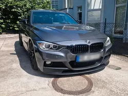 Grau Gebraucht 2015 BMW 335 M Sport Limousine | 20.500 €