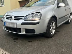 Silber Gebraucht 2005 VW Golf V Kleinwagen | 2.600 € (Fairer Preis)