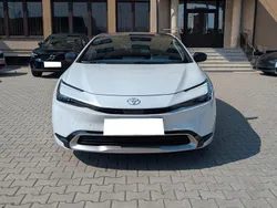 Weiß Gebraucht 2024 Toyota Prius Plug-in Hybrid Advance Kleinwagen | 39.866 € (Fairer Preis)