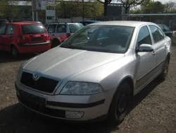 Silber Gebraucht 2004 Skoda Octavia Limousine | 999 € (Superpreis)