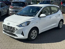 Polar white / sol Gebraucht 2021 Hyundai i10 Select Kleinwagen | 9.400 € (Superpreis)