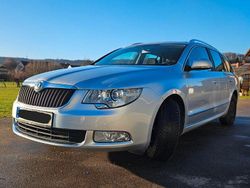 Silber Gebraucht 2011 Skoda Superb Comfort Kombi | 5.350 € (Guter Preis)