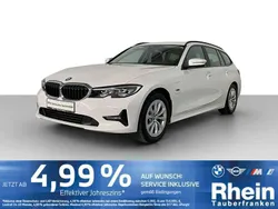 Weiss Gebraucht 2022 BMW 320e Advantage Kombi | 27.980 € (Guter Preis)