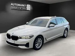 Weiß Gebraucht 2022 BMW 530 Limousine | 32.950 €