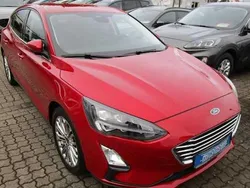 Rot Gebraucht 2021 Ford Focus Titanium X Limousine | 18.990 € (Fairer Preis)