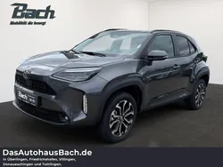 Marlingrau Neu 2025 Toyota Yaris Hybrid Limousine | 32.520 € (Fairer Preis)