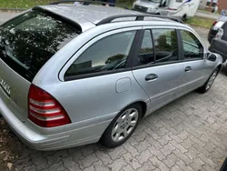 Grau Gebraucht 2003 Mercedes C180 Kombi | 500 € (Superpreis)