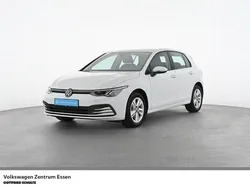 Weiß Gebraucht 2022 VW Golf VIII Life Limousine | 18.560 € (Guter Preis)