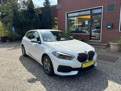 Weiß Gebraucht 2021 BMW 118 Advantage Kleinwagen | 18.990 € (Fairer Preis)