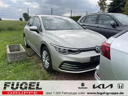 Ivory silver metallic Gebraucht 2023 VW Golf VIII Move Limousine | 23.499 € (Guter Preis)