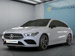 Weiß Gebraucht 2022 Mercedes CLA200 Limousine | 31.699 € (Etwas zu teuer)