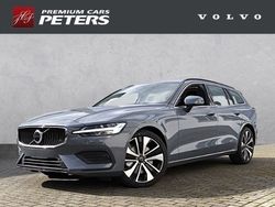 Grau Gebraucht 2023 Volvo V60 Core Kombi | 39.500 € (Fairer Preis)