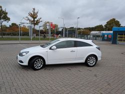 Weiß Gebraucht 2009 Opel Astra GTC Coupé | 3.600 € (Fairer Preis)