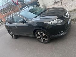 Schwarz Gebraucht 2016 Nissan Qashqai SUV | 12.400 €