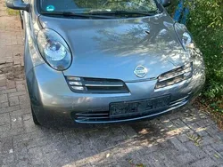 Grau Gebraucht 2004 Nissan Micra Kleinwagen | 1.100 €