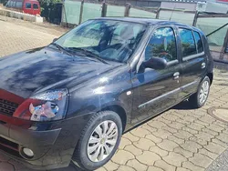 Schwarz Gebraucht 2003 Renault Clio II Authentique Kleinwagen | 2.499 € (Teuer)