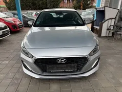 Grau Gebraucht 2019 Hyundai i30 Select Limousine | 7.850 € (Fairer Preis)