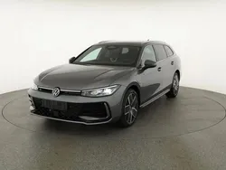 Grau Neu 2025 VW Passat R-line Kombi | 55.158 € (Superpreis)