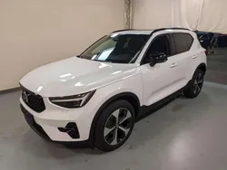 Weiß Gebraucht 2024 Volvo XC40 Ultra SUV | 43.990 € (Teuer)