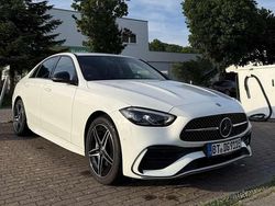 Weiß Gebraucht 2022 Mercedes C300e AMG Limousine | 37.500 € (Fairer Preis)