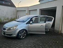 Silber Gebraucht 2007 Opel Corsa Limousine | 2.000 € (Guter Preis)