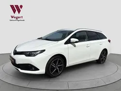 Weiß Gebraucht 2019 Toyota Auris Touring Sports Team Kombi | 13.490 € (Guter Preis)